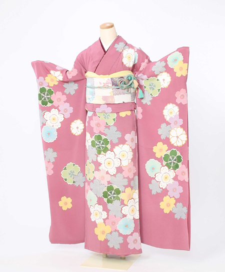 落ち着いたピンクの振袖 振袖 貸衣装 写真館 フォトスタジオ プルミエール 大阪 奈良 和歌山の成人式なら