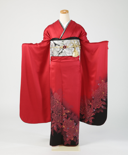 赤と黒のシンプルでかっこいい振袖！