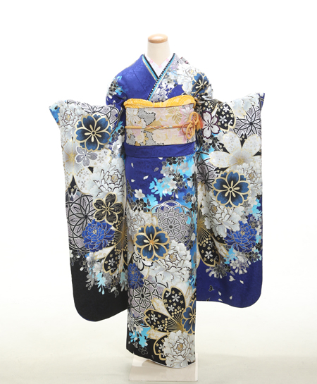 深みある青の豪華な振袖